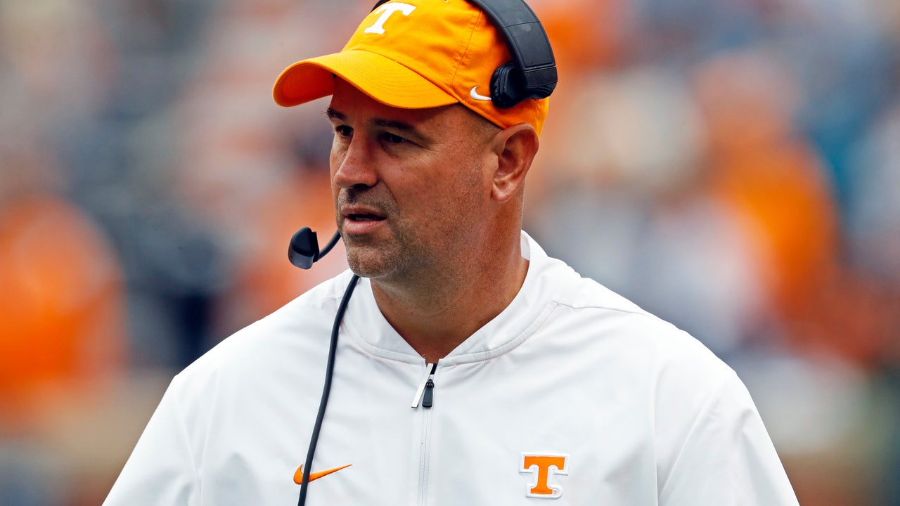 Pruitt, Tennessee trying to halt losing streak vs No. 1 Bama